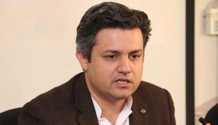 حماد اظہر نے پنجاب پارٹی کی صدارت چھوڑنے کا اعلان کر دیا